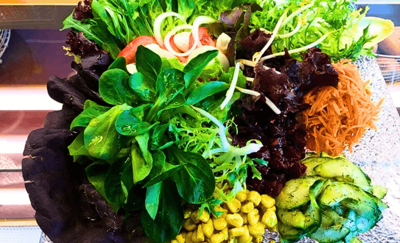 The Perfect Crunchy Salad: A Bowl of Health and Flavor